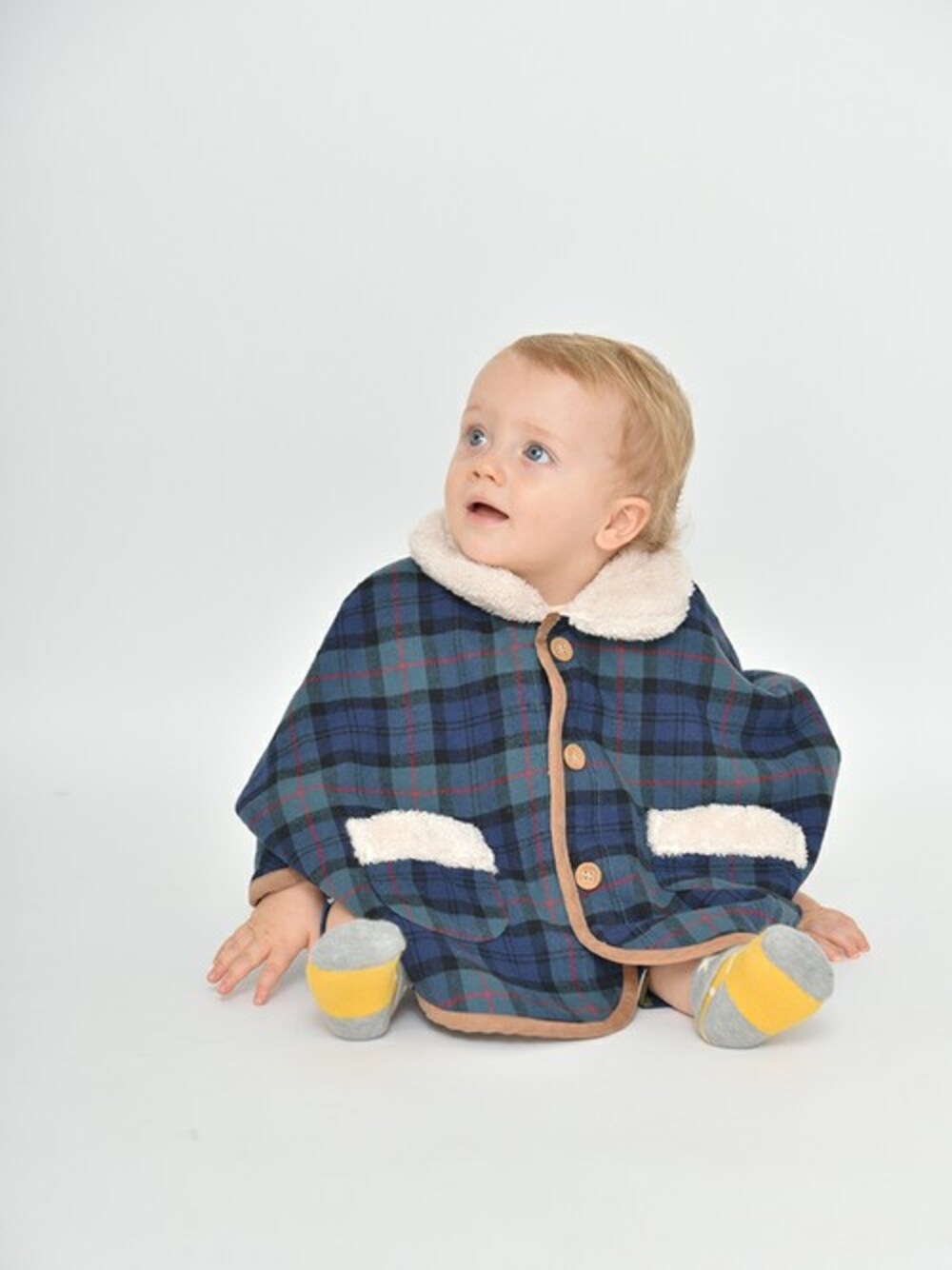 グリーン系のその他ベビー用品を着用したキッズの夏コーディネートの1枚目の写真