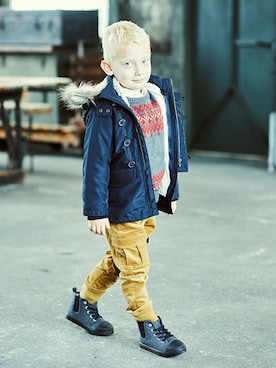 「アイテム（マウンテンパーカー、ブルー系）」を使った、BRANSHESさん（キッズ・110cm）の秋コーディネート