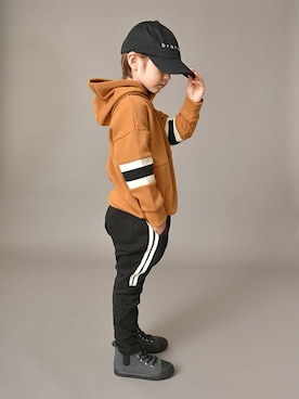 「アイテム（パーカー）」を使った、BRANSHESさん（キッズ・113cm）の冬コーディネート