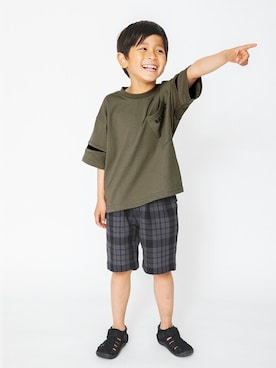 「アイテム（サンダル）」を使った、BRANSHESさん（キッズ・105cm）の夏コーディネート