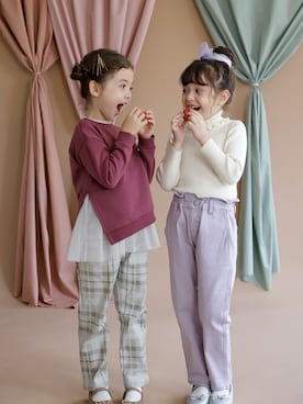 「アイテム（スウェット、ピンク系）」を使った、BRANSHESさん（キッズ・110cm）の秋コーディネート