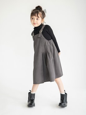 「アイテム（ジャンパースカート）」を使った、BRANSHESさん（キッズ・111cm）の秋コーディネート