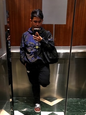 「H&M（エイチ・アンド・エム）のアイテム（その他シューズ）」を使った、Yun Pui Chris Makさん（メンズ・172cm）の秋コーディネート