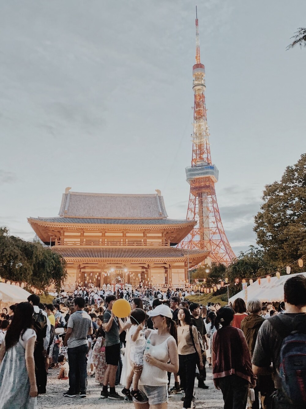 「お祭りコーデ、夏コーデ、親子コーデ、カジュアルコーデ、タンクトップ、Ungrid、妊婦コーデ、マタニティコーデ」｜「Ungridのアイテム（タンクトップ、ホワイト系）」を使った、Rieさん（レディース・160cm）の秋コーディネートの1枚目の写真