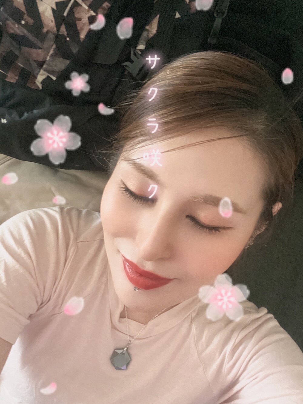 「シンプルコーデ、カジュアルコーデ、おしゃれさんと繋がりたい、春カラースタイル、大人カジュアル、低身長コーデ、ママコーデ、メイク」｜「THE NORTH FACEのTHE NORTH FACE HOT SHOT CL / ザ・ノース・フェイス ホット ショット シーエル（バックパック/リュック、グリーン系）」を使った、Emma. 相互フォロー大歓迎♡さん（レディース・155cm）の春コーディネートの1枚目の写真