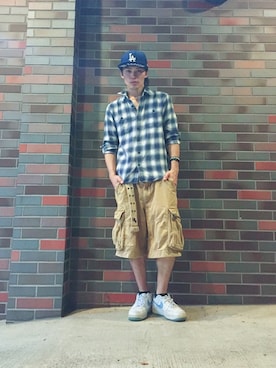 「Abercrombie&Fitch（アバークロンビーアンドフィッチ）のアイテム（カーゴパンツ）」を使った、橋本 侑哉さん（メンズ・173cm）の秋コーディネート