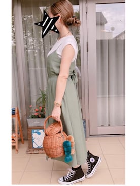 「present（プレゼント）のアイテム（バッグ）」を使った、lili  さん（レディース・161cm）の秋コーディネート