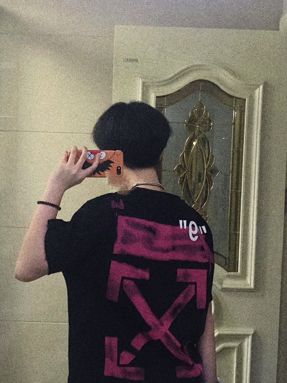 「ootd」｜「off whiteのアイテム（Tシャツ/カットソー、ブラック系）」を使った、林zzhさん（メンズ・163cm）の夏コーディネートの1枚目の写真