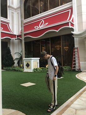 AlooF Lさんのコーディネート