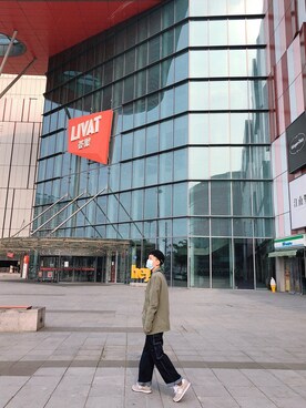 AlooF Lさんのコーディネート