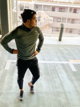 「タイトシルエット」｜「アイテム（ジャケット/アウター）」を使った、前田  康輔さん（メンズ・183cm）の冬コーディネート
