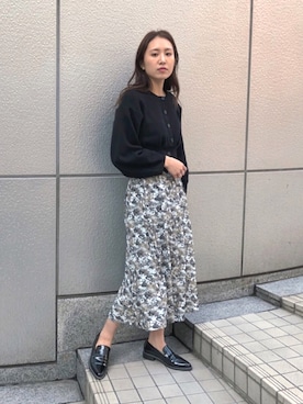 「フラワープリント」｜「アイテム（カーディガン/ボレロ）」を使った、MOUSSY OFFICIALさん（レディース・164cm）の春コーディネート