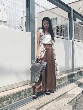 「フラワープリント」｜「アイテム（ショルダーバッグ）」を使った、MOUSSY OFFICIALさん（レディース・165cm）の夏コーディネート