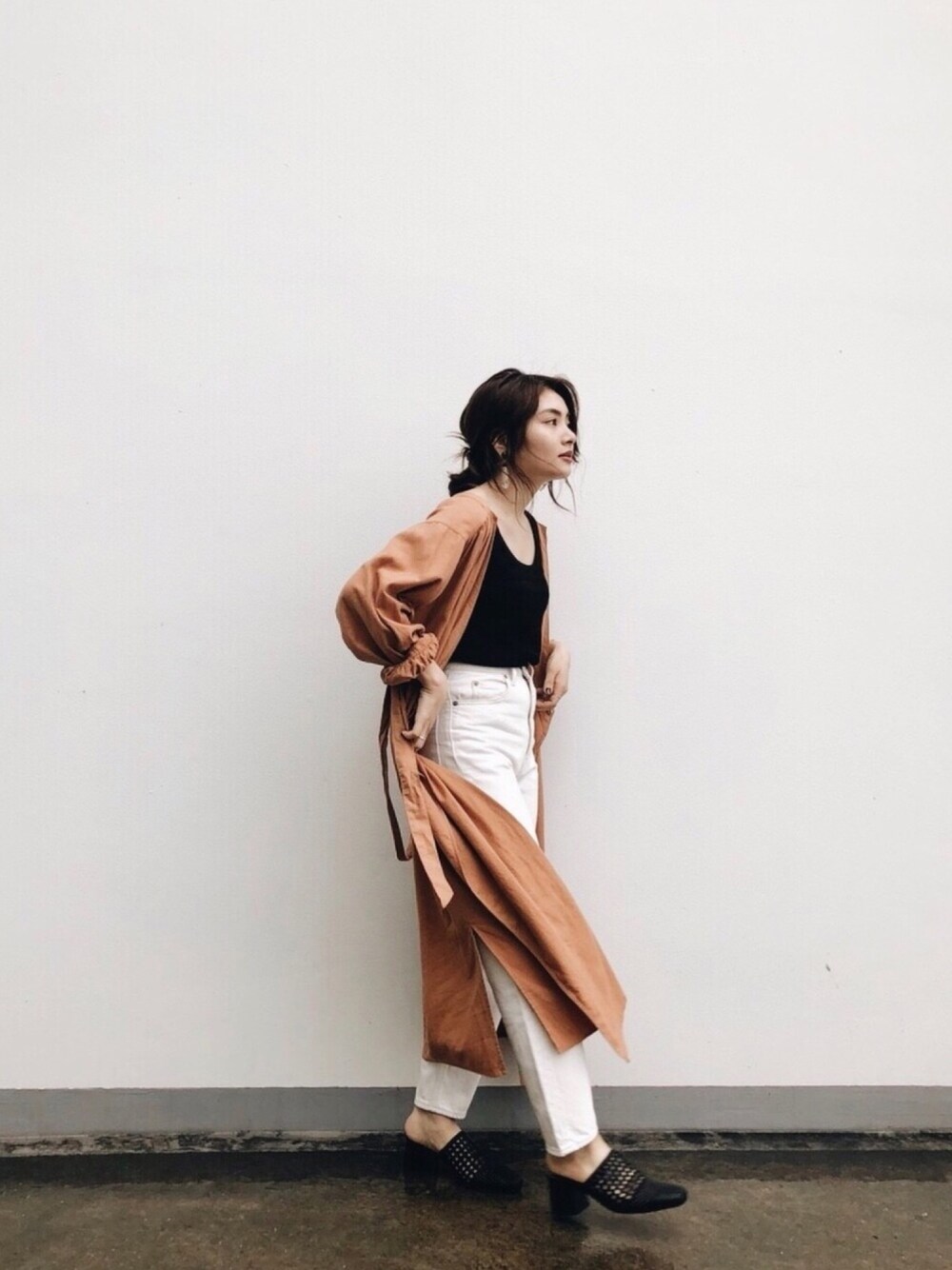 MOUSSY OFFICIALさんの「LINEN WRAP GOWN（MOUSSY）」を使ったコーディネート