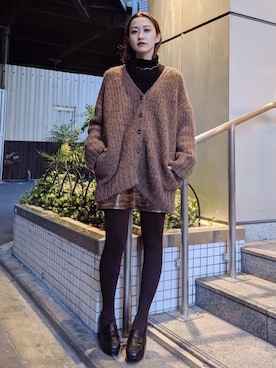 「MOUSSY（マウジー）のアイテム（カーディガン/ボレロ）」を使った、MOUSSY OFFICIALさん（レディース・158cm）の秋コーディネート