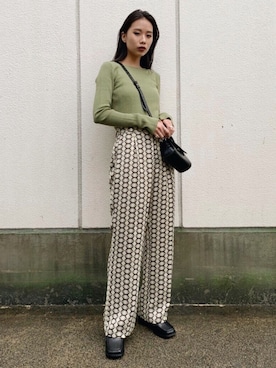 「MOUSSY（マウジー）のアイテム（トップス）」を使った、MOUSSY OFFICIALさん（レディース・167cm）の春コーディネート