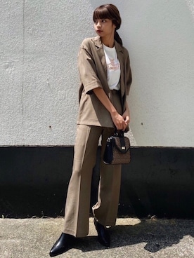 「MOUSSY（マウジー）のアイテム（テーラードジャケット）」を使った、MOUSSY OFFICIALさん（レディース・164cm）の秋コーディネート
