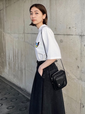 「MOUSSY（マウジー）のアイテム（デニムスカート）」を使った、MOUSSY OFFICIALさん（レディース・156cm）の春コーディネート