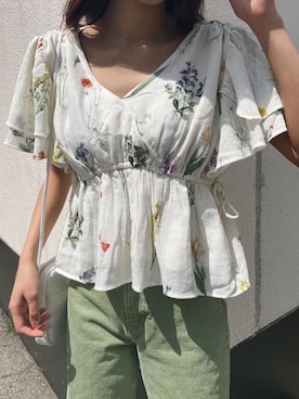 Botanical Ruffle ブラウスを使った人気ファッションコーディネート Wear
