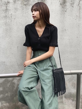 「MOUSSY（マウジー）のアイテム（カーディガン/ボレロ）」を使った、MOUSSY OFFICIALさん（レディース・164cm）の春コーディネート