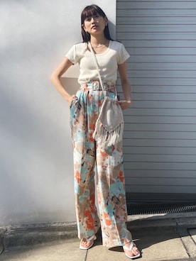 「MOUSSY（マウジー）のアイテム（パンツ）」を使った、MOUSSY OFFICIALさん（レディース・158cm）の春コーディネート