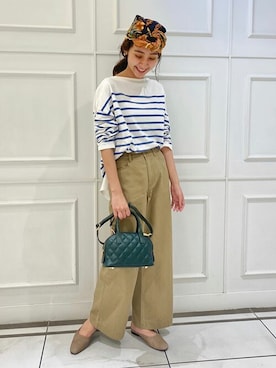 「アイテム（ハンドバッグ、グリーン系）」を使った、ryokaさん（レディース・163cm）の秋コーディネート