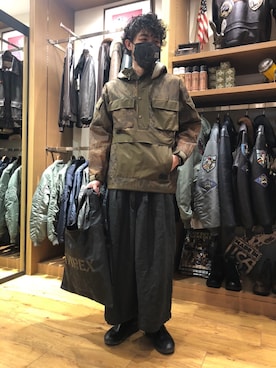 「エコバッグ」｜「アイテム（ミリタリージャケット）」を使った、RYO-TAさん（メンズ・177cm）の春コーディネート