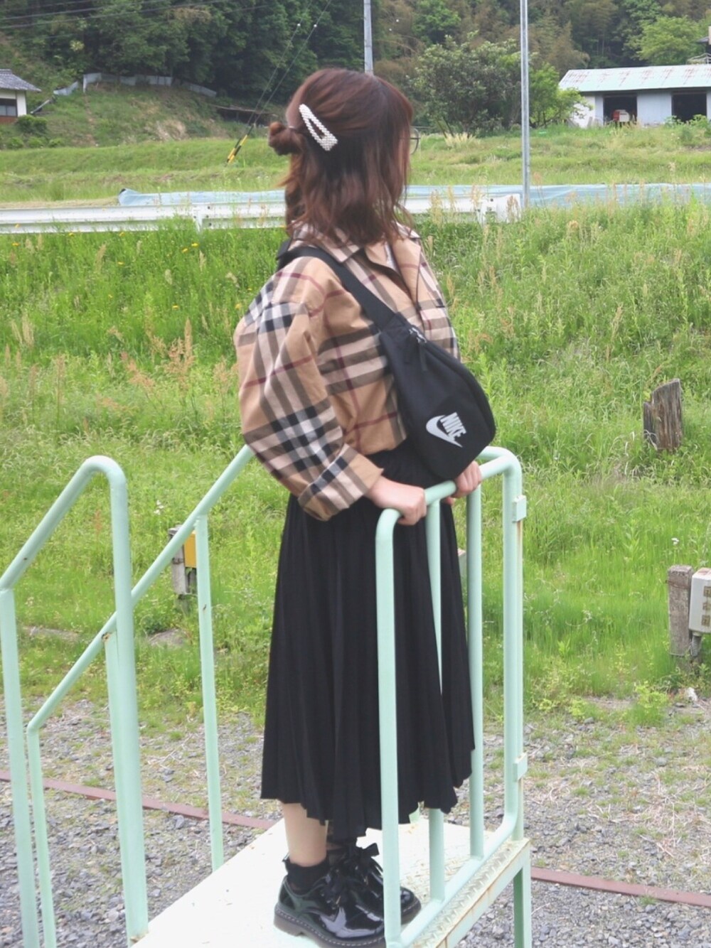 「カジュアル、お洒落さんとつながりたい、低身長、ロングスカート、ootd、GU、burberry、春コーデ、休日スタイル」｜「Me%のパールカバーパッチンピン 776176（ヘアピン、ホワイト系）」を使った、ぴこ⌄̈⃝さん（レディース・154cm）の春コーディネートの1枚目の写真