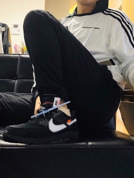 「Gosha Rubchinskiy（ゴーシャラブチンスキー）のアイテム（ジャージ）」を使った、Amさん（メンズ・175cm）の冬コーディネート