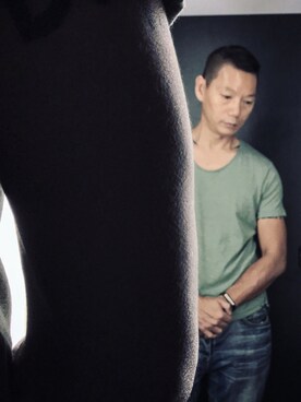 「PULL&BEAR（プルアンドベア）のアイテム（Tシャツ/カットソー）」を使った、KP 郭さん（メンズ・170cm）の秋コーディネート