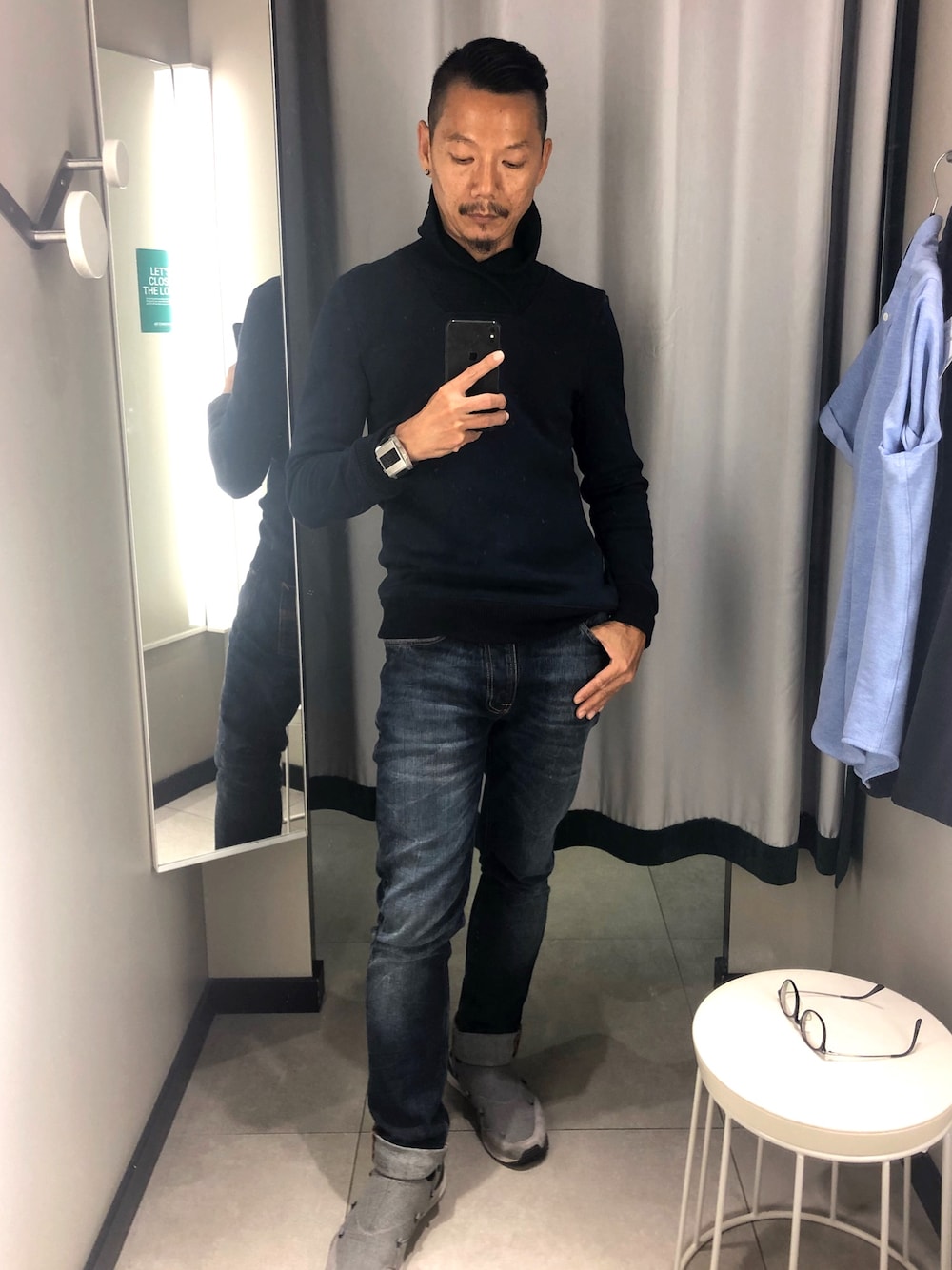 「autumn、autumn style、casual、streetstyle」｜「H&Mのアイテム（カーディガン/ボレロ、ブルー系）」を使った、KP 郭さん（メンズ・170cm）の秋コーディネートの1枚目の写真