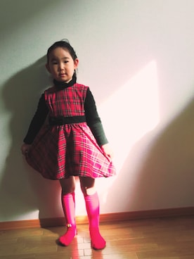 「タータンチェック」｜「アイテム（ジャンパースカート）」を使った、chibi su--さん（キッズ・110cm）の冬コーディネート