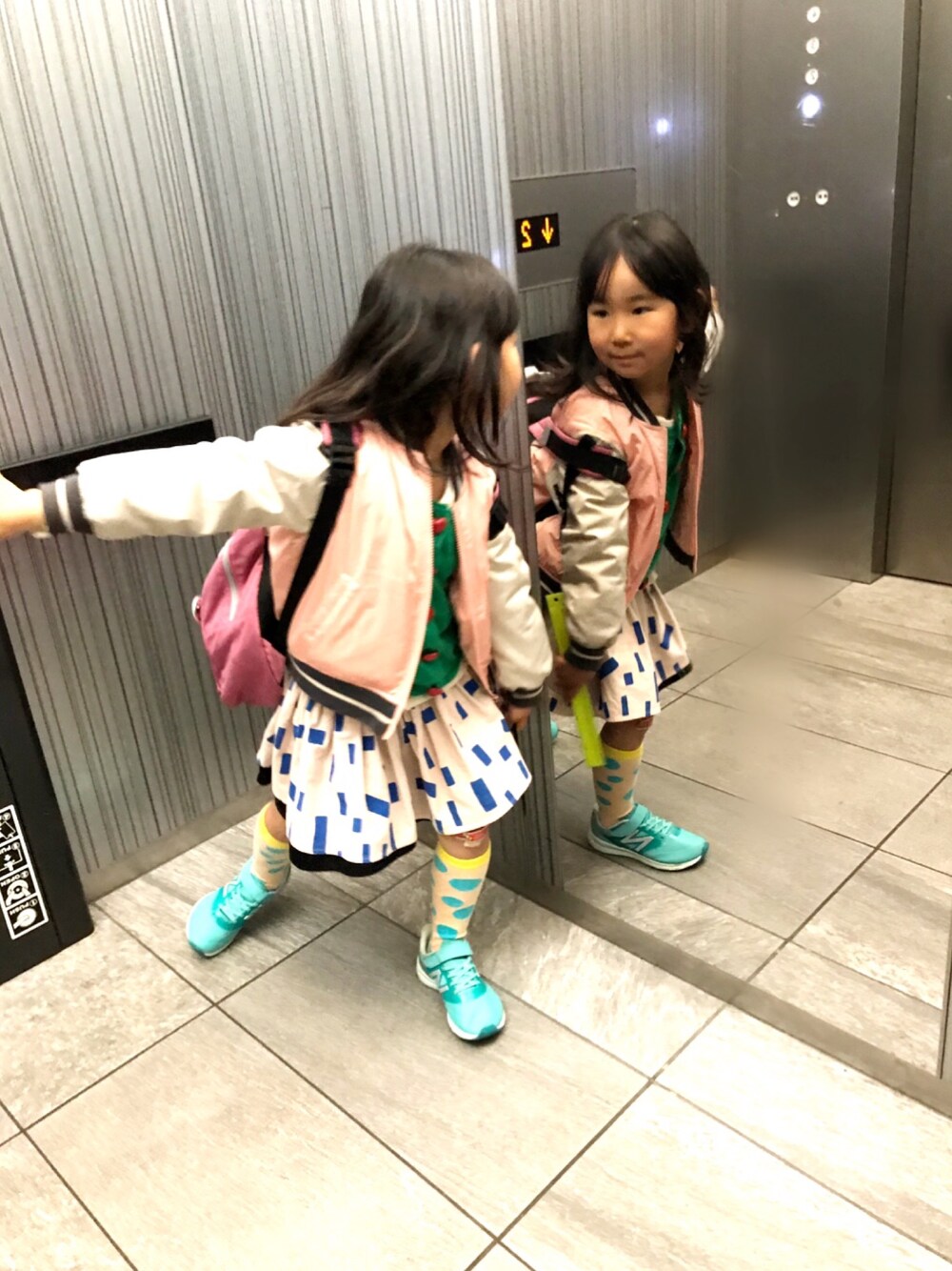 「春、frankygrow、uu、ピンク、ピンクコーデ、キッズコーデ」｜「UUのアイテム（ブルゾン、ピンク系）」を使った、chibi su--さん（キッズ・120cm）の春コーディネートの1枚目の写真