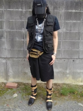 「黒Tシャツ」｜「アイテム（ベスト、ブラック系）」を使った、RYOさん（メンズ・174cm）の夏コーディネート