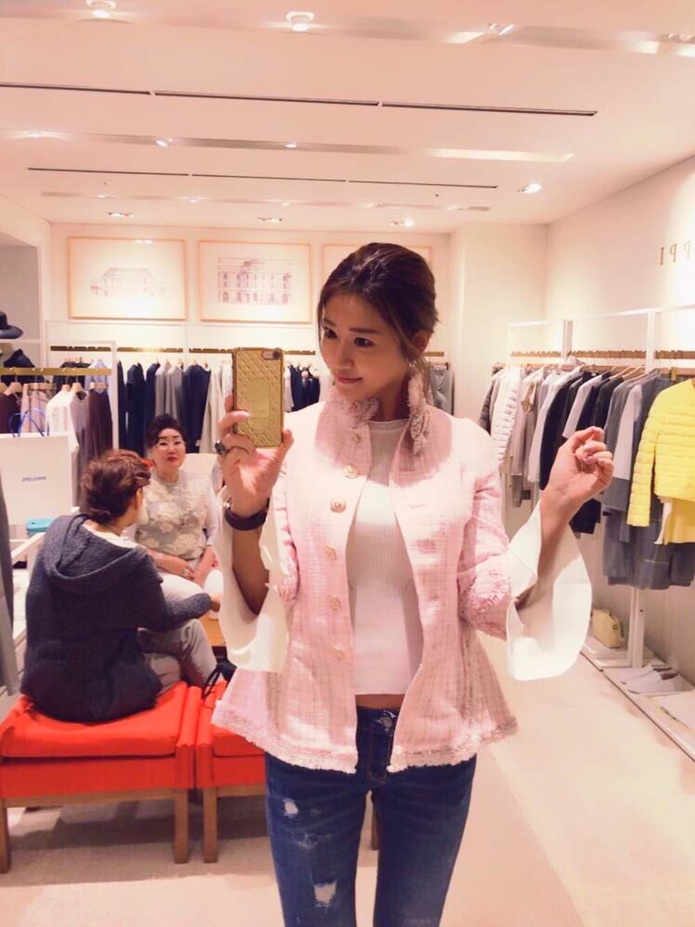 【CHANEL】バングル CCロゴ ピンク ホワイト ジャケットに合う 渋谷並木橋店】CHANEL シャネル レディース セットアップ