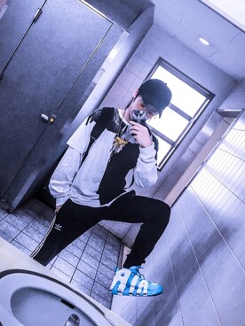 「MARCELO BURLON（マルセロ・バーロン）のアイテム（その他）」を使った、聖矢さん（メンズ・170cm）の秋コーディネート