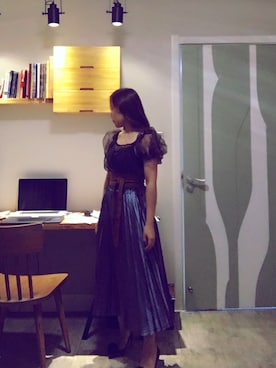 「アイテム（その他トップス、ブラウン系）」を使った、浅羽神明さん（レディース・154cm）の秋コーディネート