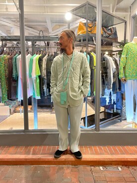 「ペールトーン」｜「アイテム（PC・スマホグッズ/家電）」を使った、長老さん（メンズ・170cm）の春コーディネート