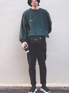 「vetements」｜「アイテム（スウェット）」を使った、naoto fujiwaraさん（メンズ・181cm）の冬コーディネート
