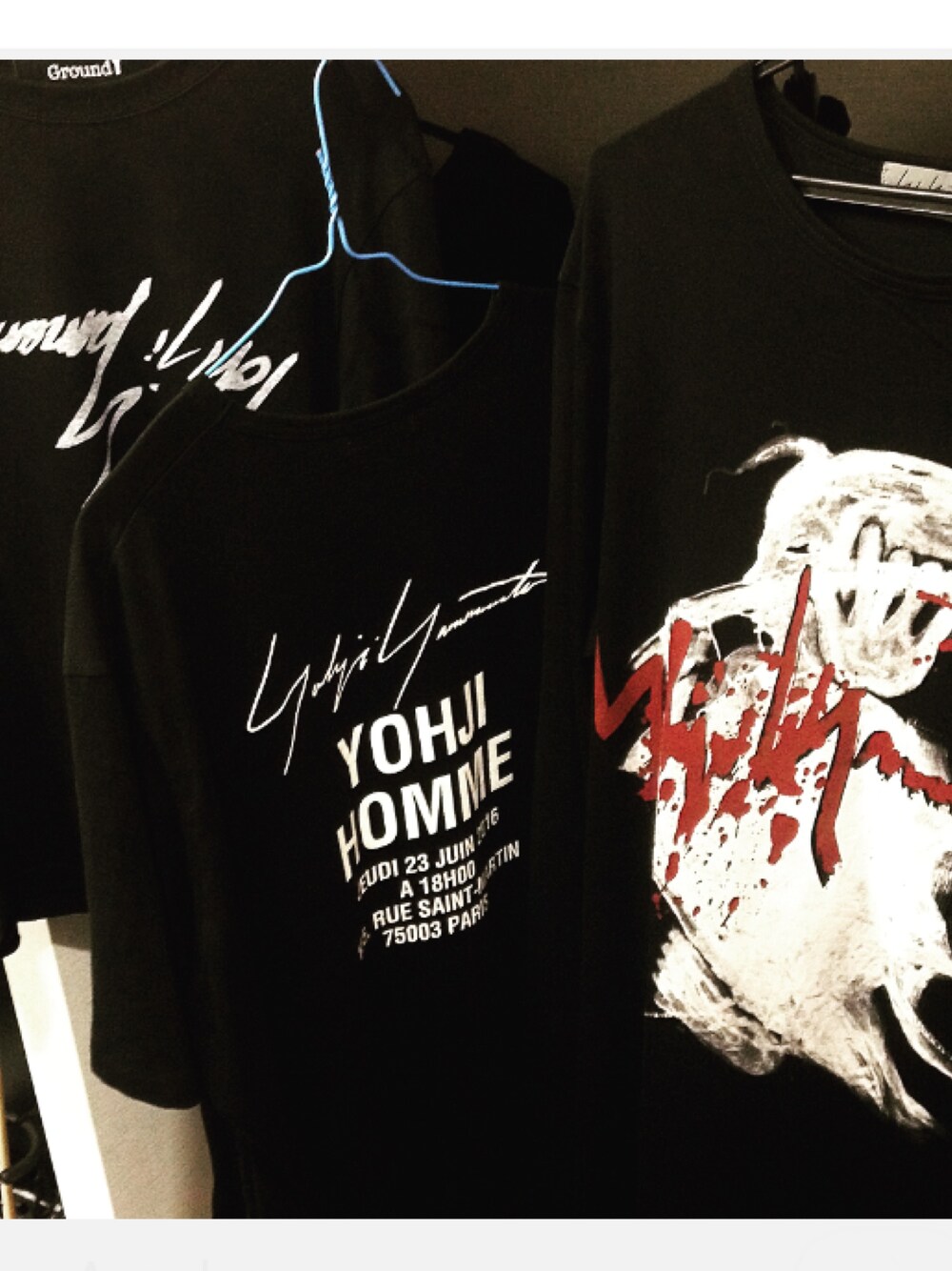 「yohjiyamamoto、yohji yamamoto pour homme」｜「Yohji Yamamoto POUR HOMMEのアイテム（Tシャツ/カットソー、ブラック系）」を使った、Takuto  Kobayashiさん（メンズ・165cm）の夏コーディネートの1枚目の写真