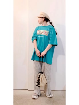 「mystic（ミスティック）のアイテム（デニムパンツ、グリーン系）」を使った、CA★RIさん（レディース・163cm）の夏コーディネート