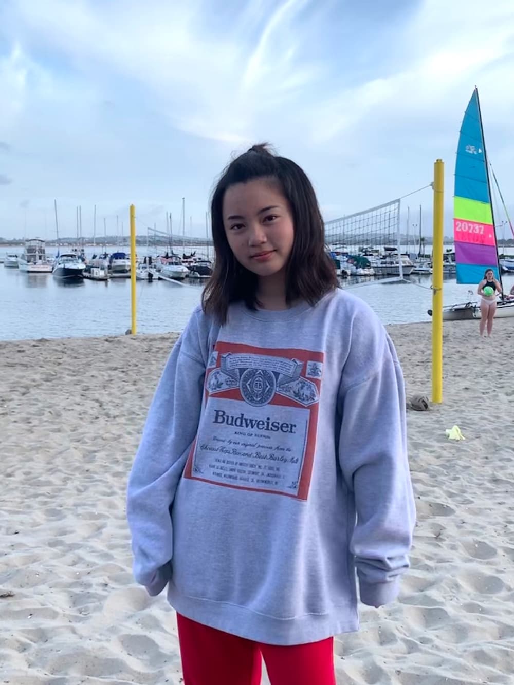 「summer、camping、wokeuplikethis、baggy、comfortable、pajama、beach」｜「URBAN OUTFITTERSのアイテム（スウェット、グレー系）」を使った、puppyloveMさん（キッズ・153cm）の春コーディネートの1枚目の写真
