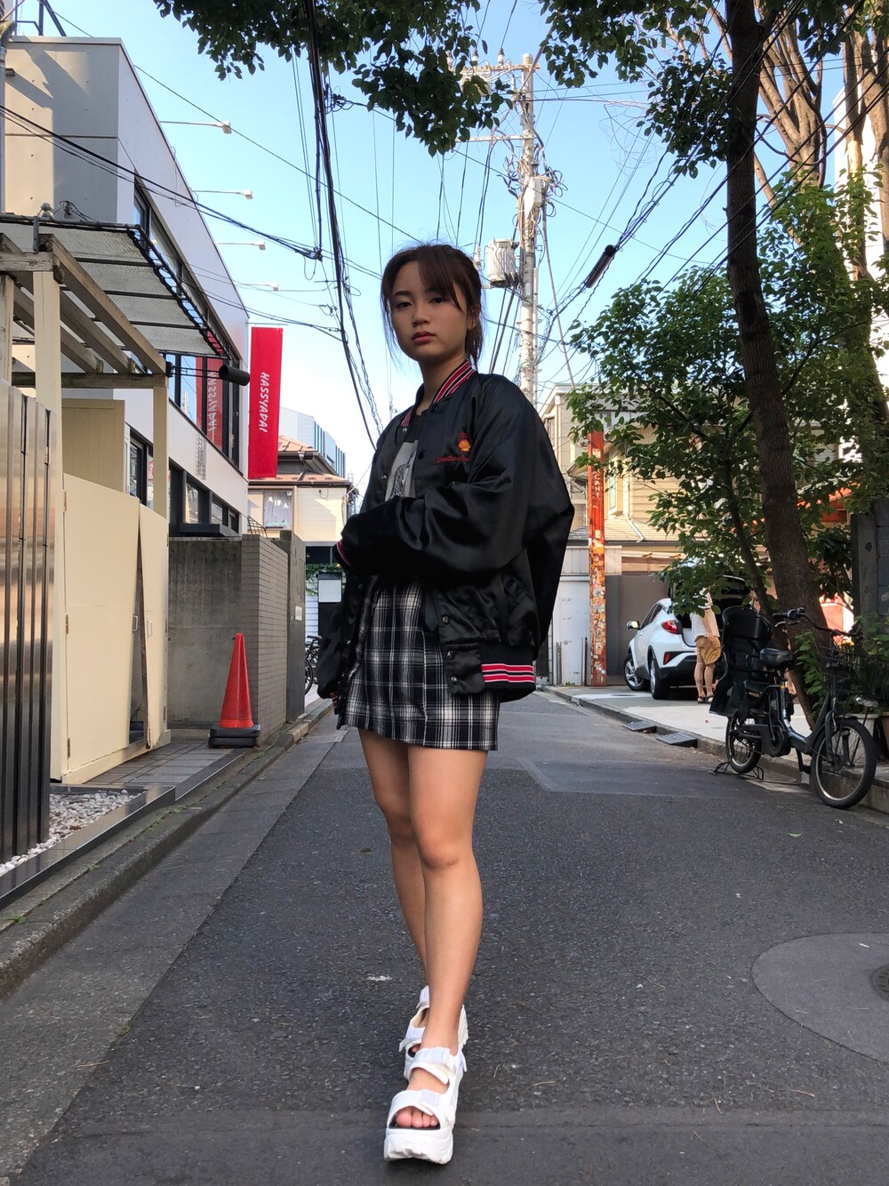 「ALLBLACK、summer、streetstyle、streetfashion、thrifted、Japan」｜「dunbrookeのアイテム（ブルゾン、ブラック系）」を使った、puppyloveMさん（キッズ・153cm）の夏コーディネートの1枚目の写真