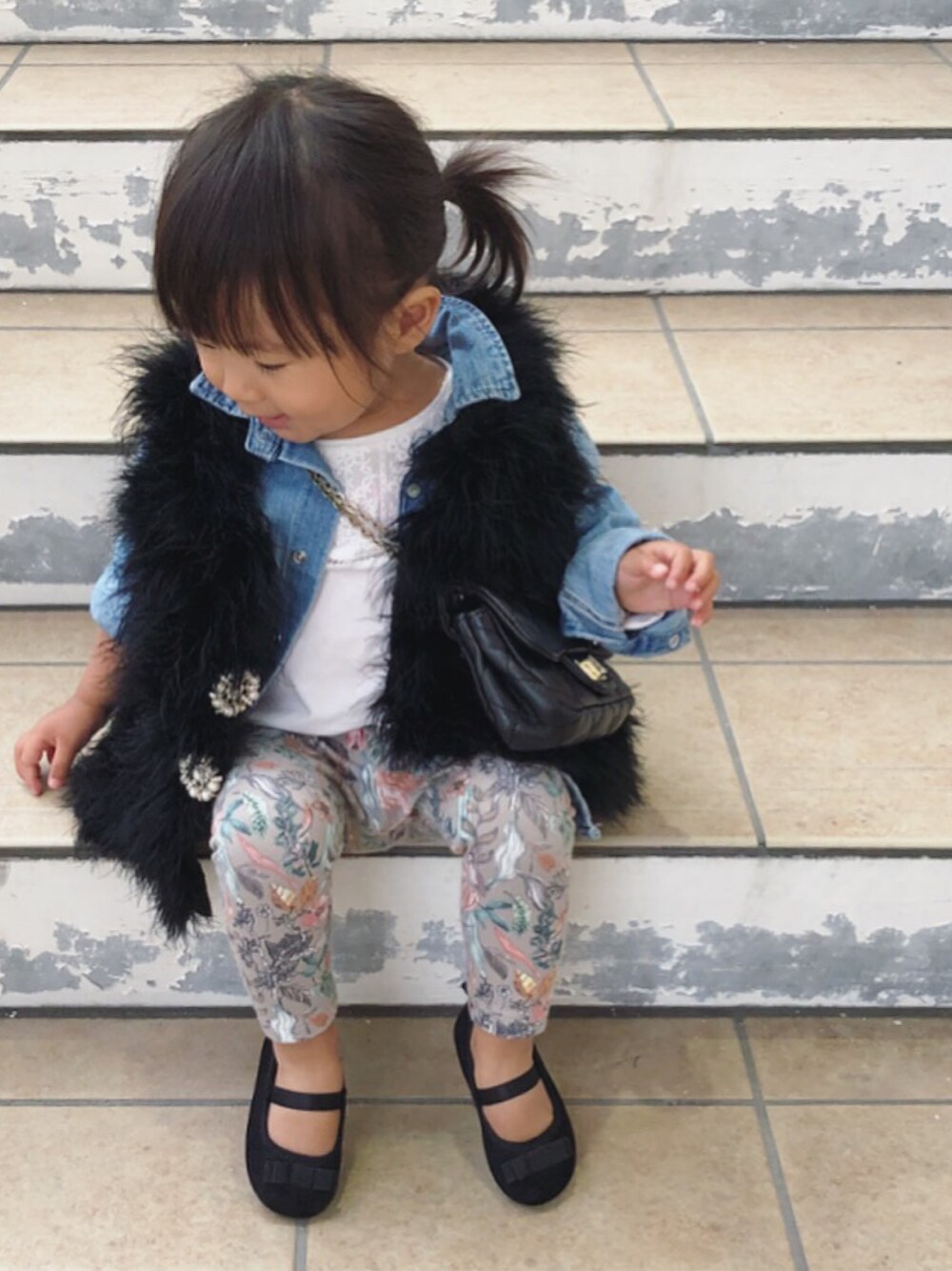 「秋のコーデ、おしゃれさんと繋がりたい、キッズファッション、ベビーコーデ、ZARA、女の子、wearhalloween2018」｜「Little deicyのアイテム（ジャケット/アウター、ブラック系）」を使った、mimoさん（キッズ・80cm）の秋コーディネートの1枚目の写真