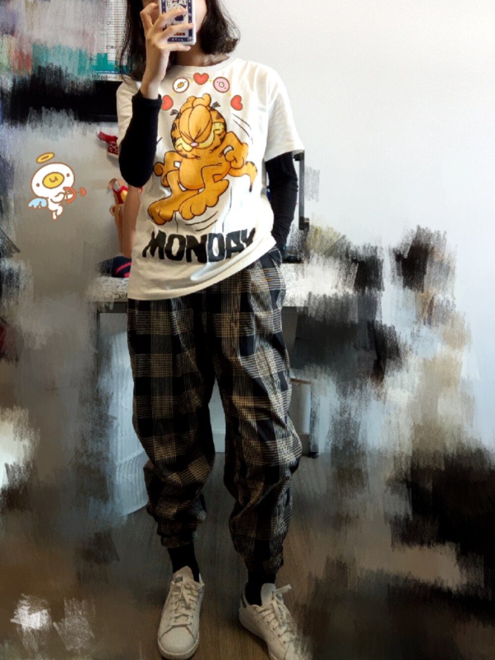 「ootd、streetstyle、April」｜「ZARA BASICのアイテム（Tシャツ/カットソー、ホワイト系）」を使った、Jeldaaaさん（レディース・163cm）の春コーディネートの1枚目の写真