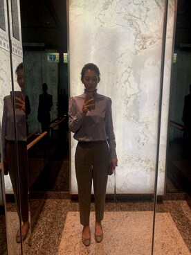 「GEOX（ジェオックス）のアイテム」を使った、Sharon Zhangさん（レディース・168cm）の夏コーディネート