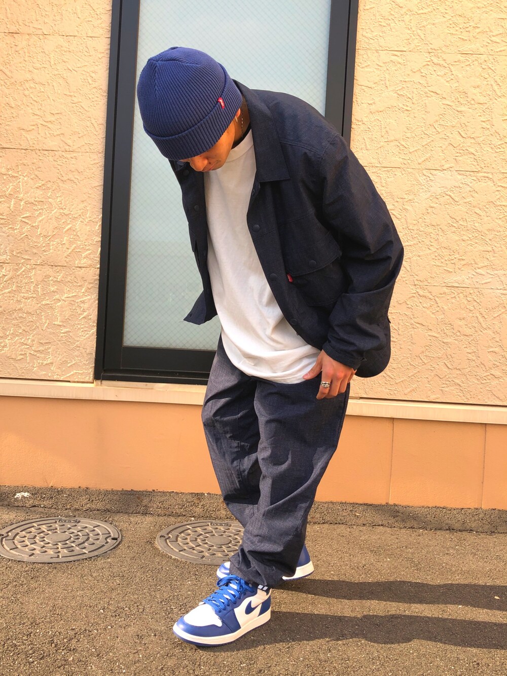 「ビックシルエット、スポーツミックス、自転車スタイル、ストリート、AIR JORDAN、Levi's、ootd、春コーデ、いいね、save、フォローお願いします🤑、90'sスタイル」｜「AIR JORDANのアイテム（スニーカー、ブルー系）」を使った、Yorkieさん（メンズ・170cm）の春コーディネートの1枚目の写真