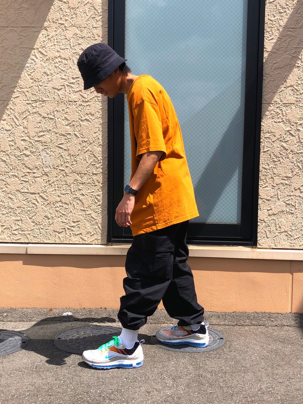 「シンプルコーデ、スニーカー、おしゃれさんと繋がりたい、春、ビッグT、UNIQLO、Levis、90'sスタイル、HIPHOP、ootd」｜「UNIQLOのクルーネックＴ（半袖）（Tシャツ/カットソー、イエロー系）」を使った、Yorkieさん（メンズ・172cm）の春コーディネートの1枚目の写真