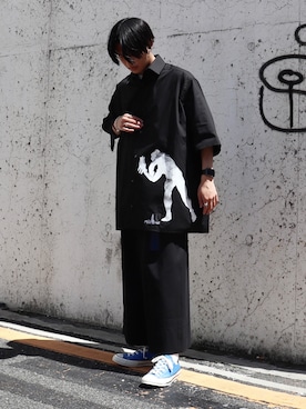 「JW Anderson（ジェイダブリューアンダーソン）のアイテム（チノパンツ）」を使った、Kazuyukiさん（メンズ・170cm）の春コーディネート