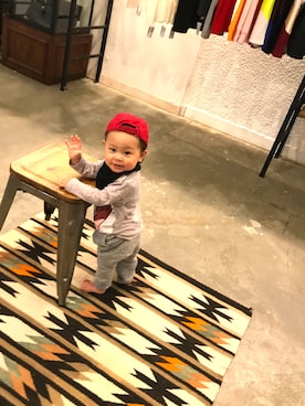 「TOMMY HILFIGER（トミーヒルフィガー）のアイテム（帽子）」を使った、音葉OTOHAさん（キッズ・80cm）の春コーディネート